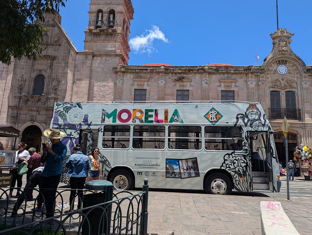 tranvía o altibus de Morelia