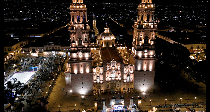 Catedral de Morelia en la Noche