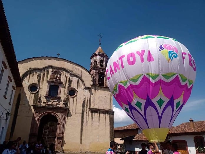 Festival del globo de cantoya en pátzcuaro